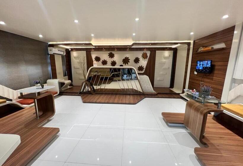 Fabhotel The Nashik Inn Nr Vijay Mamta Theatre, Nashik Road