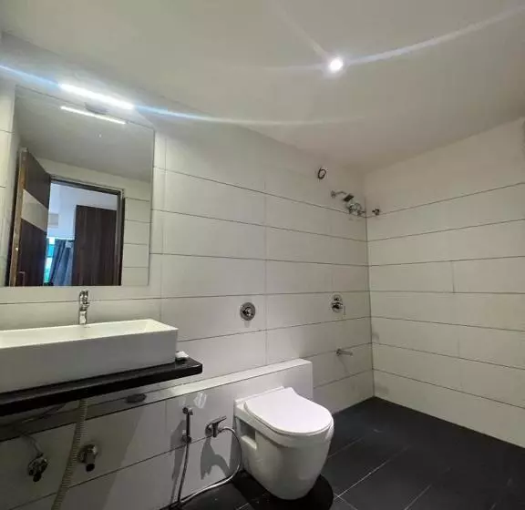 Fabhotel The Nashik Inn   Nr Vijay Mamta Theatre, Nashik Road