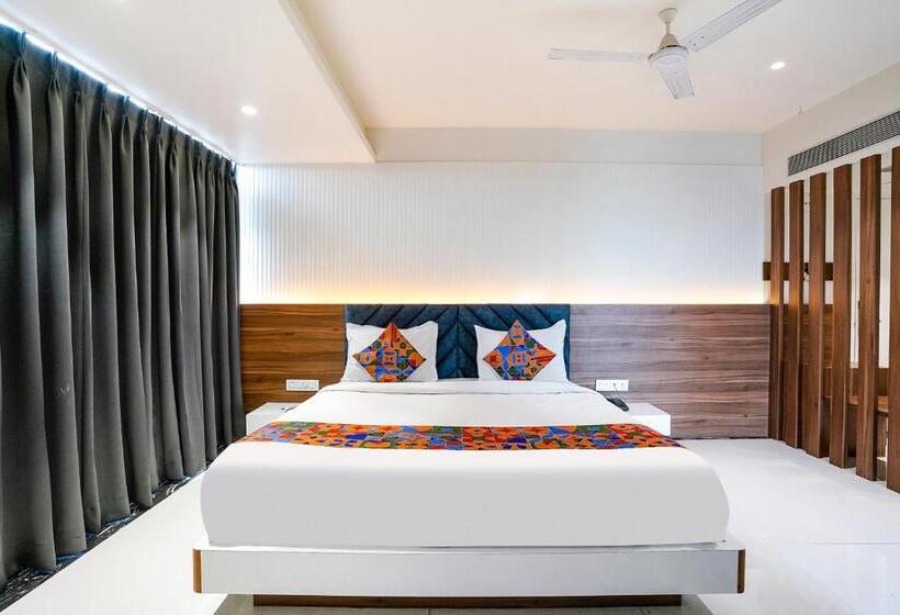 Fabhotel The Nashik Inn Nr Vijay Mamta Theatre, Nashik Road
