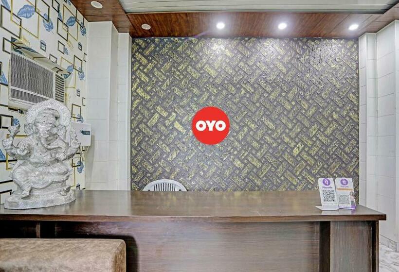 Oyo Flagship Hotel New Jagrani Palace
