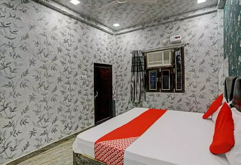 Oyo Flagship Hotel New Jagrani Palace