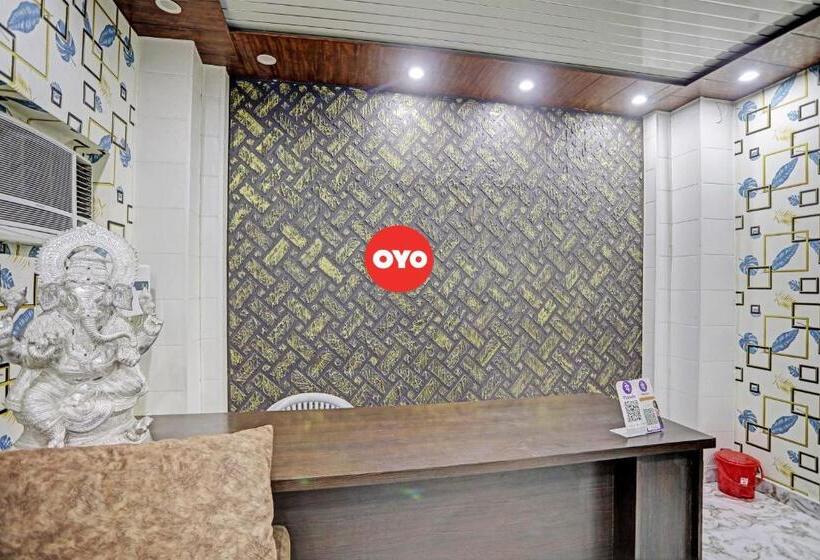 Oyo Flagship Hotel New Jagrani Palace