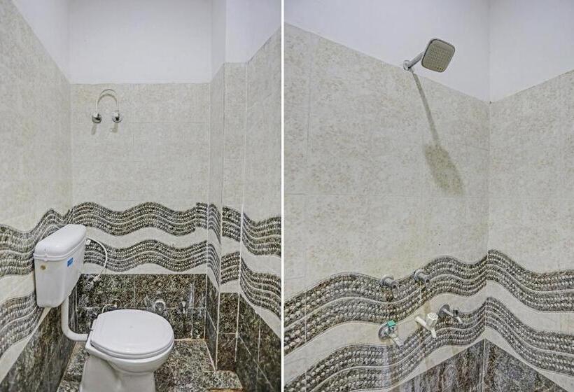 Oyo Flagship Hotel New Jagrani Palace