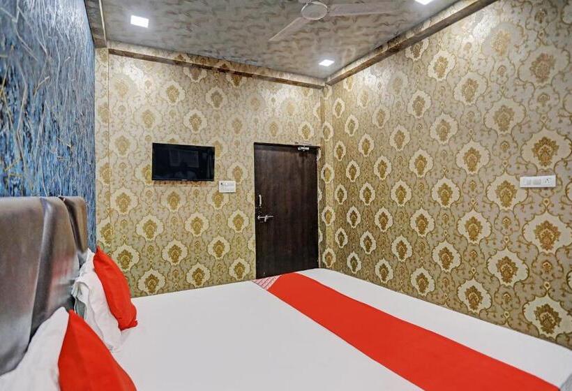 Oyo Flagship Hotel New Jagrani Palace