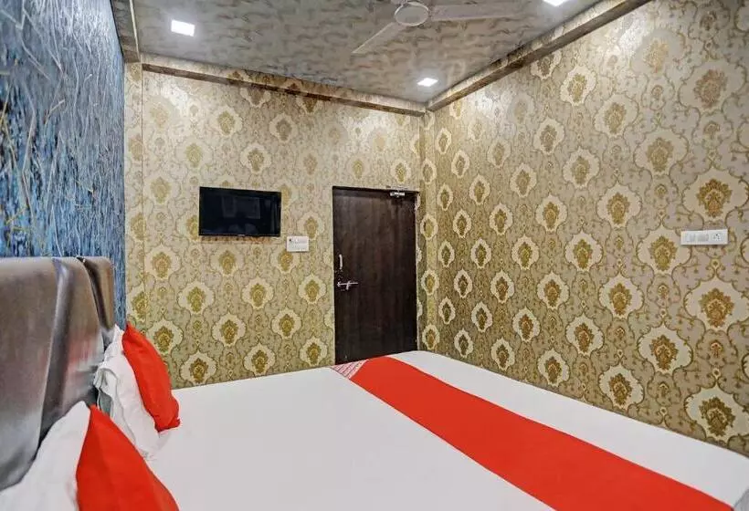 Oyo Flagship Hotel New Jagrani Palace