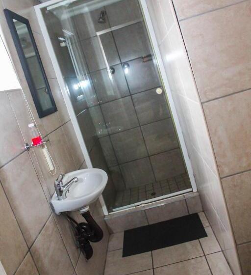 膳宿费 Philile Guest House