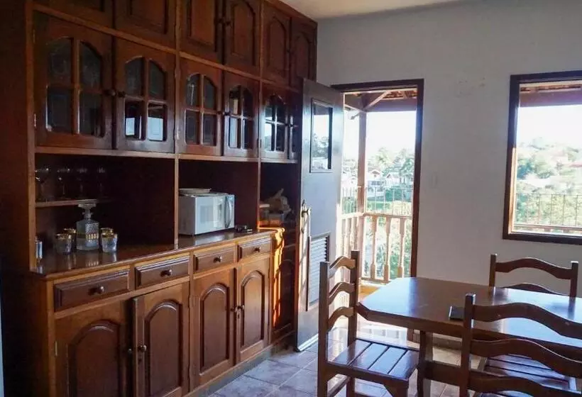 Retkeilymaja Pousada Dos Ventos São Lourenço