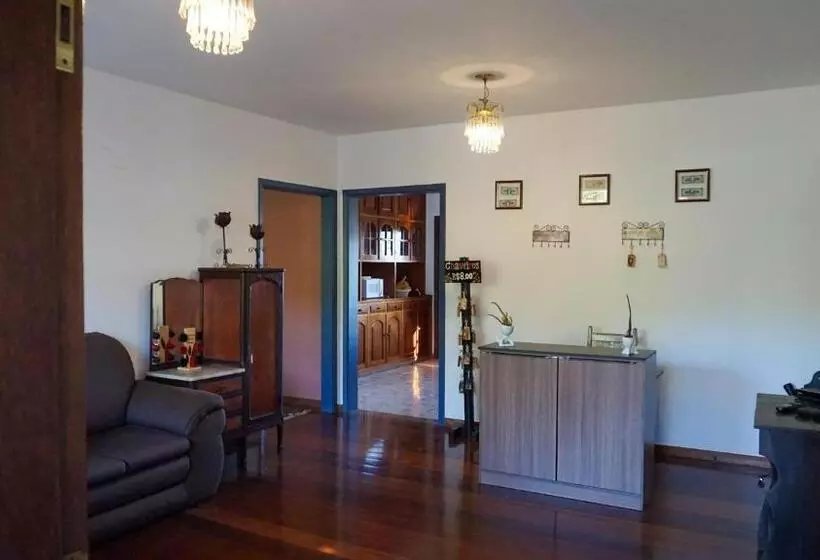 Retkeilymaja Pousada Dos Ventos São Lourenço