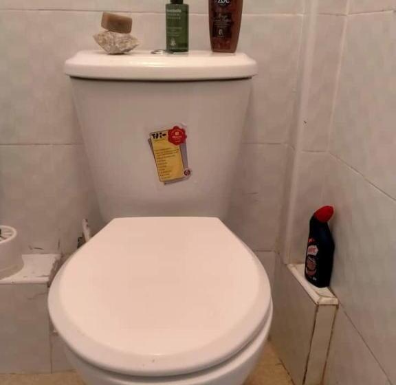 تختخواب و صبحانه Maggie S Condo