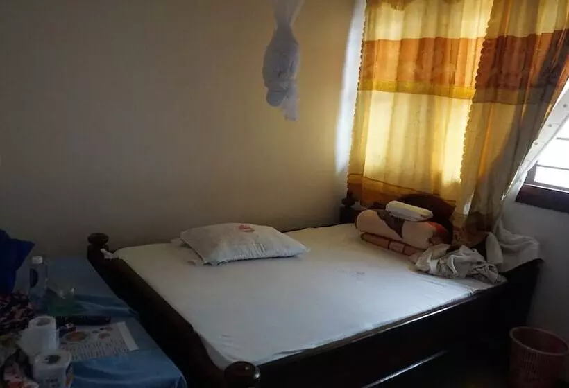 هتل Leaders Lodge