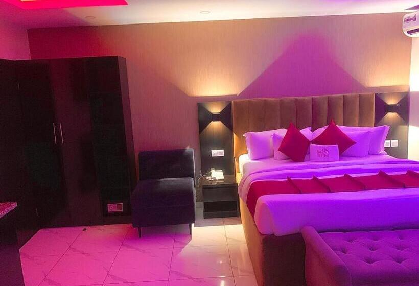 هتل No 95 Suites Vi