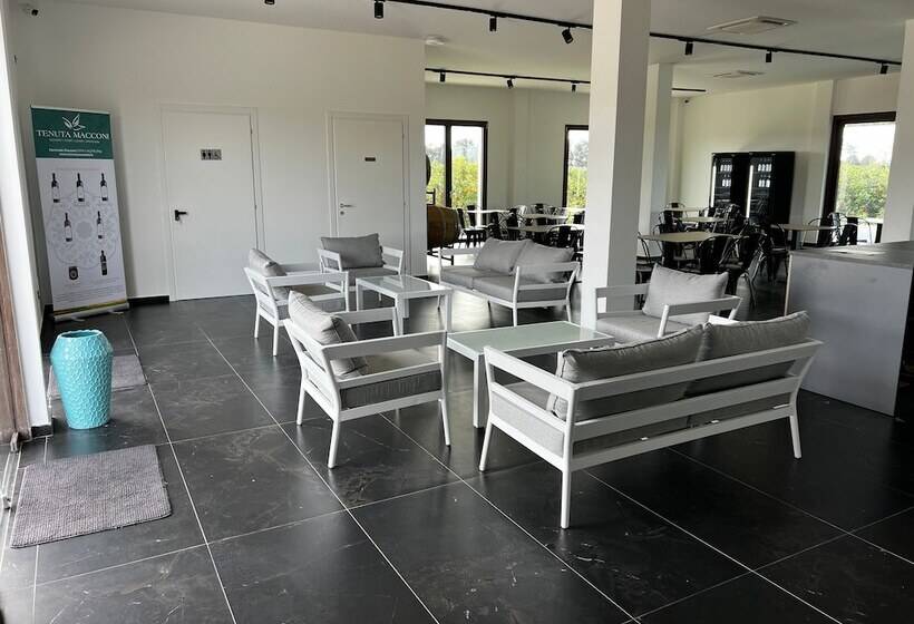 Отель Tenuta Macconi Country Rooms