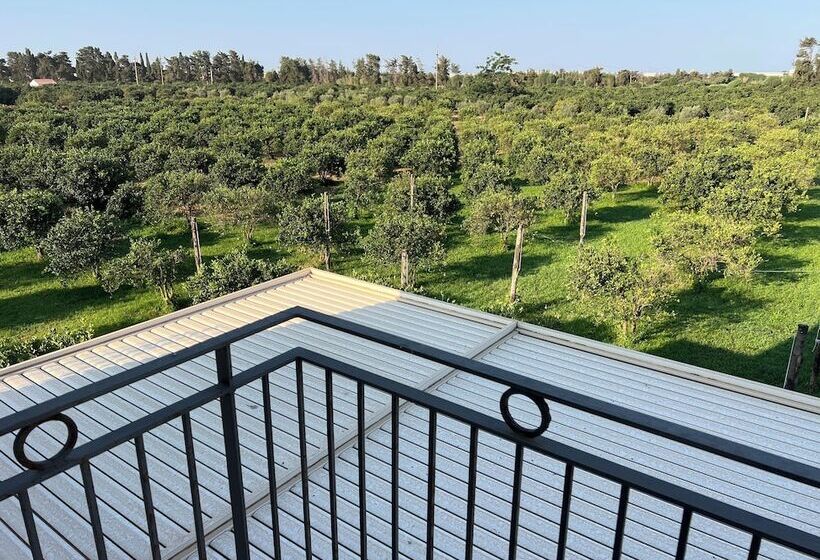 Отель Tenuta Macconi Country Rooms