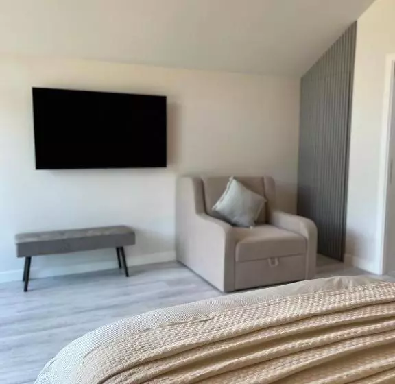 Hotelli Tinutul Luanei Village