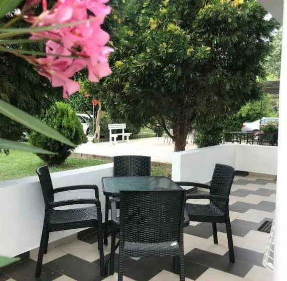 پانسیون Casa Gazi