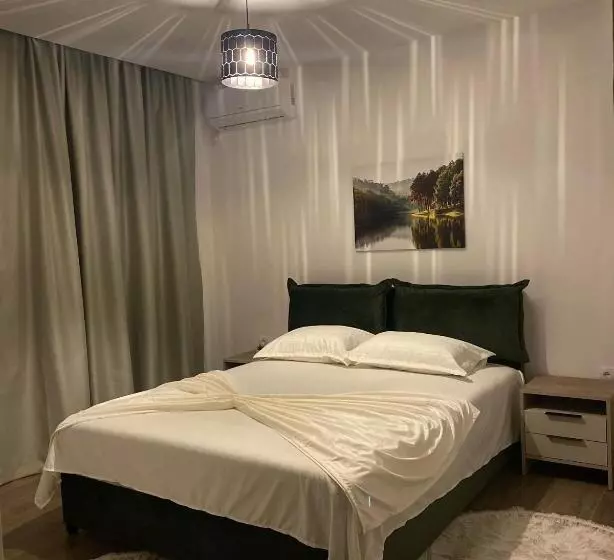 پانسیون Casa Gazi