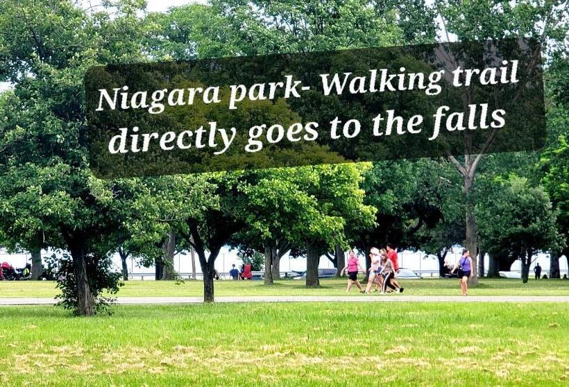 Bed and Breakfast Niagara Falls Villa With Private Pool, Hottub, Water View And Breakfast