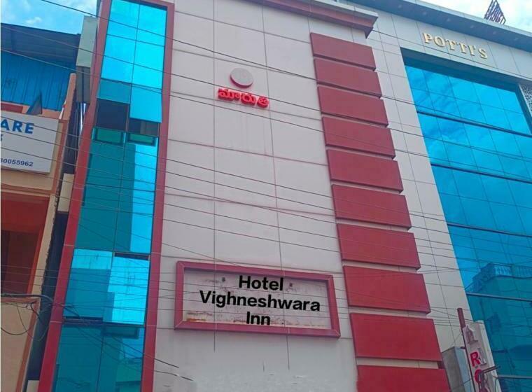 هتل Vighneshwara Inn
