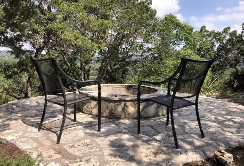 Majatalo Rockin  B Ranch Love Shack