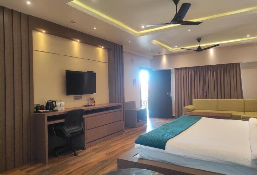 בית מלון כפרי The Dibrugarh Resort