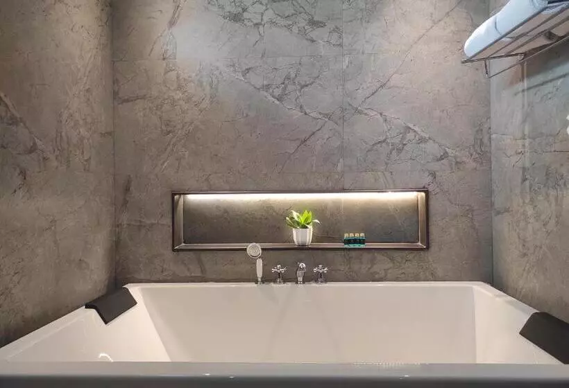 Hotelli The Dibrugarh Resort