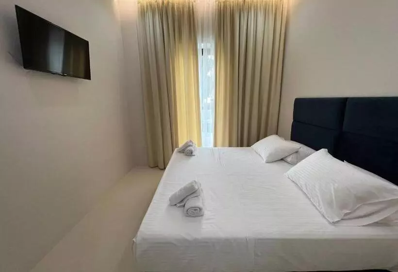 ホテル Mare Rooms Vlore