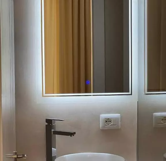 ホテル Mare Rooms Vlore