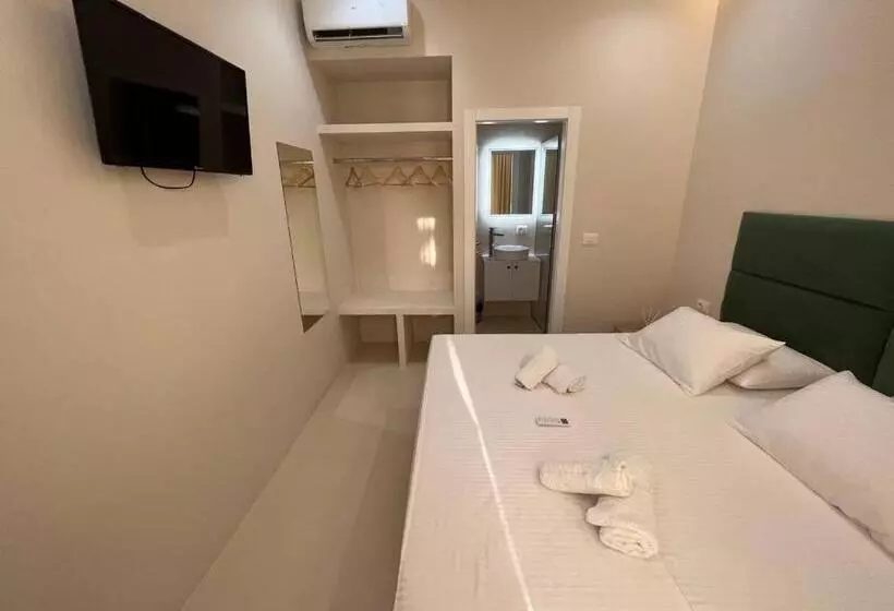 ホテル Mare Rooms Vlore