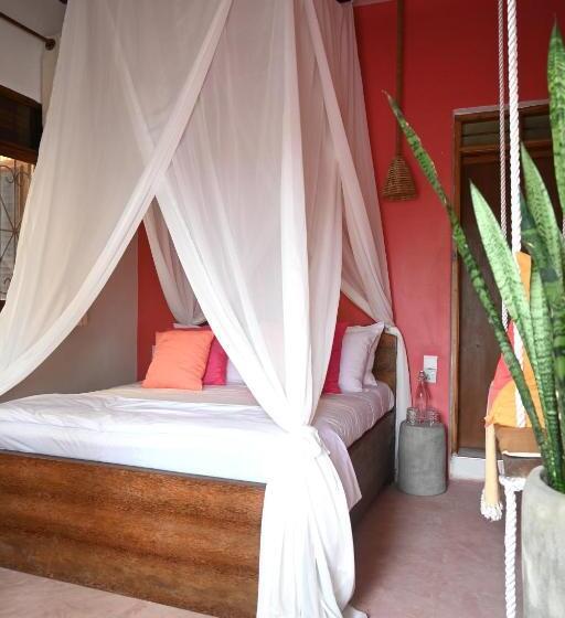 Отель Minted Boutique