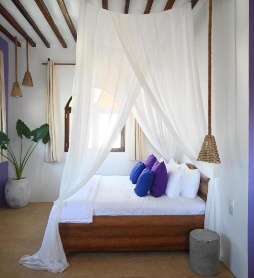 Отель Minted Boutique