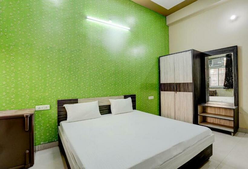 בית מלון כפרי Oyo Anurag Paradise