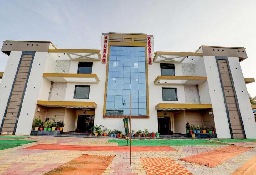 בית מלון כפרי Oyo Anurag Paradise