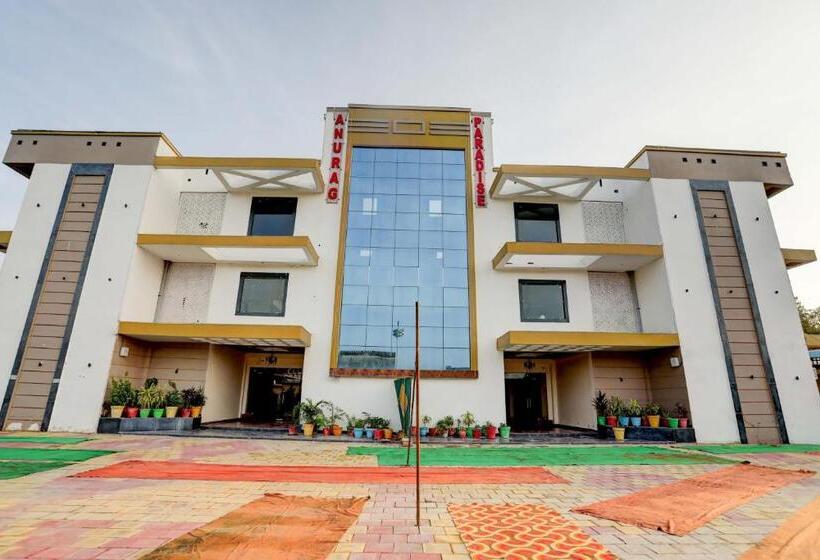 בית מלון כפרי Oyo Anurag Paradise