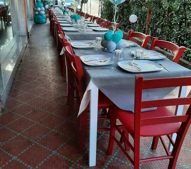 ユースホステル San Quirico Locanda Ristorante Pizzeria