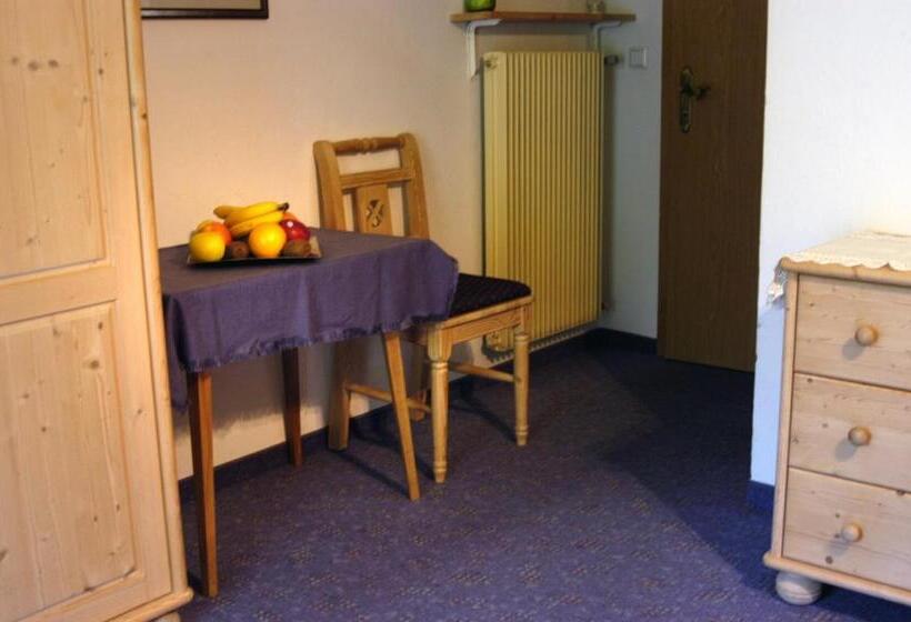 住宿加早餐 Haus Lampacher