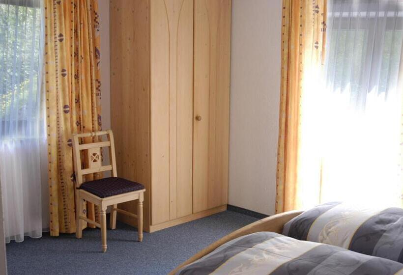 住宿加早餐 Haus Lampacher