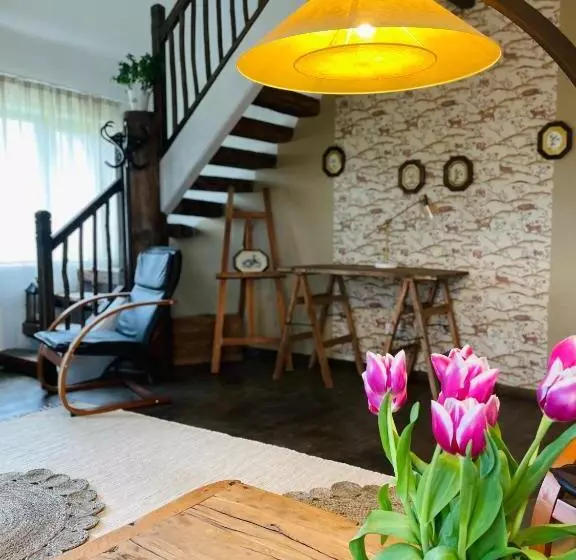 Aamiaismajoitus (B&B) Inside, The Village  Atelier