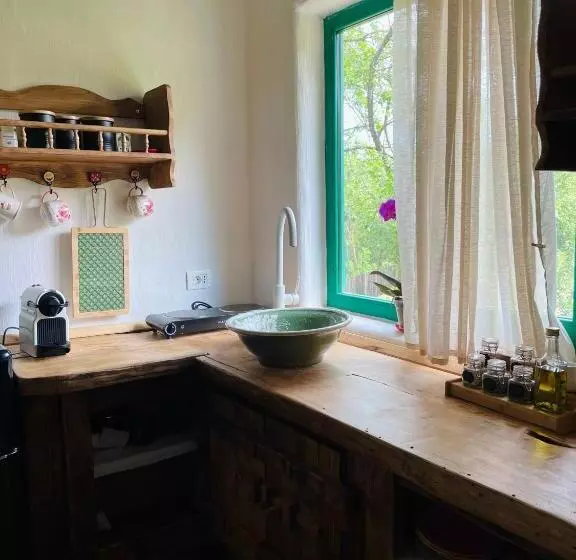 Aamiaismajoitus (B&B) Inside, The Village  Atelier