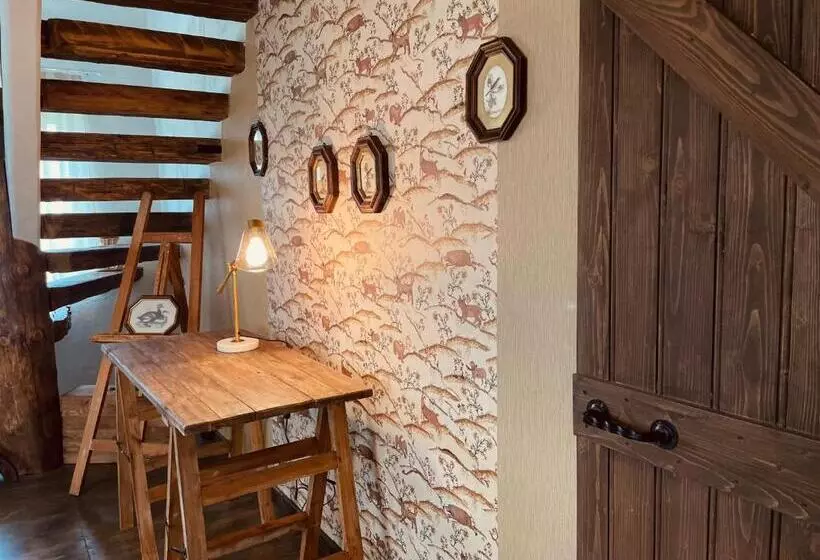 Aamiaismajoitus (B&B) Inside, The Village  Atelier