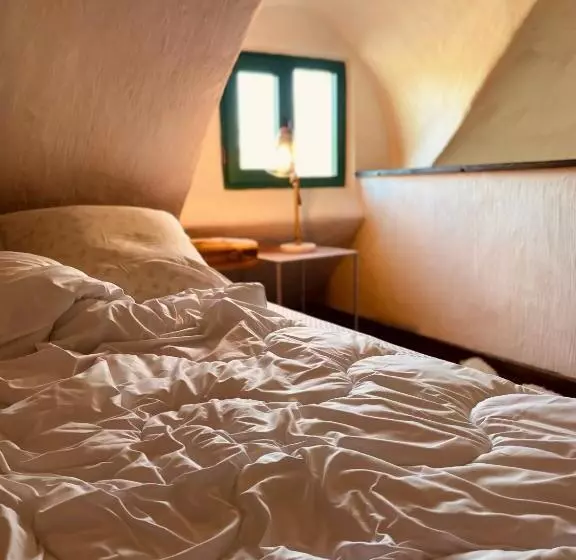 Aamiaismajoitus (B&B) Inside, The Village  Atelier