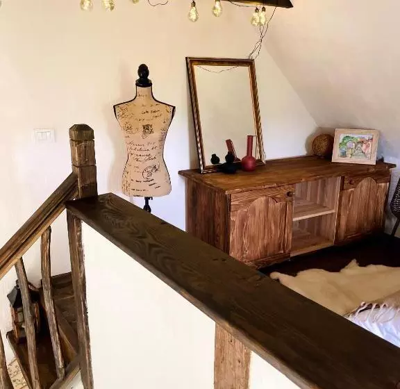 Aamiaismajoitus (B&B) Inside, The Village  Atelier