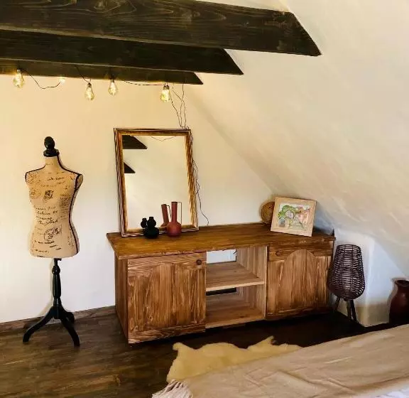 Aamiaismajoitus (B&B) Inside, The Village  Atelier