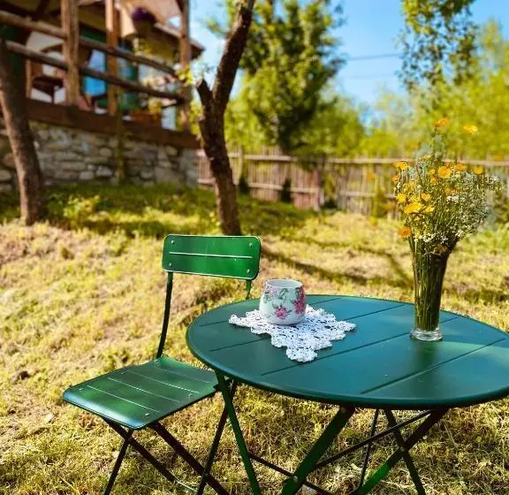 Aamiaismajoitus (B&B) Inside, The Village  Atelier