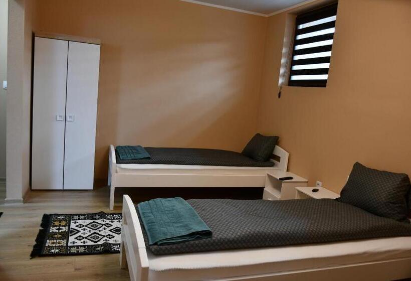 تختخواب و صبحانه Terra Panzió