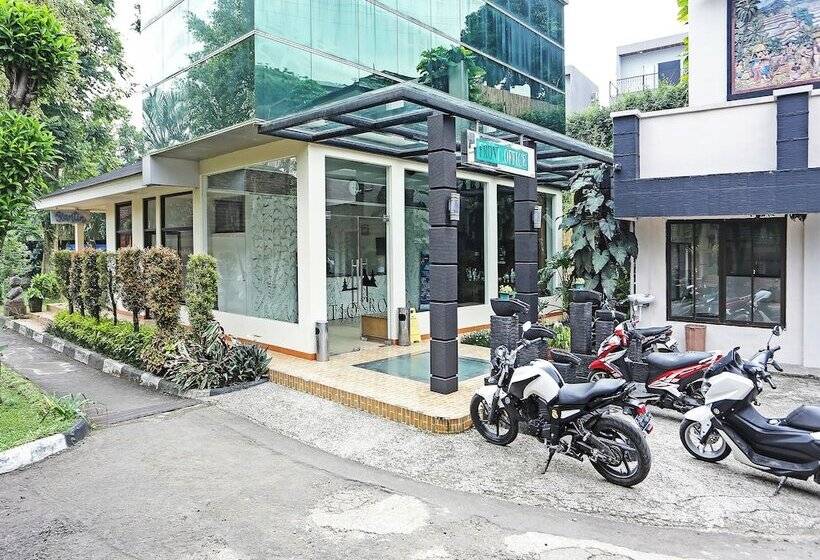 Hotel Oyo 92717 Tjokro 3