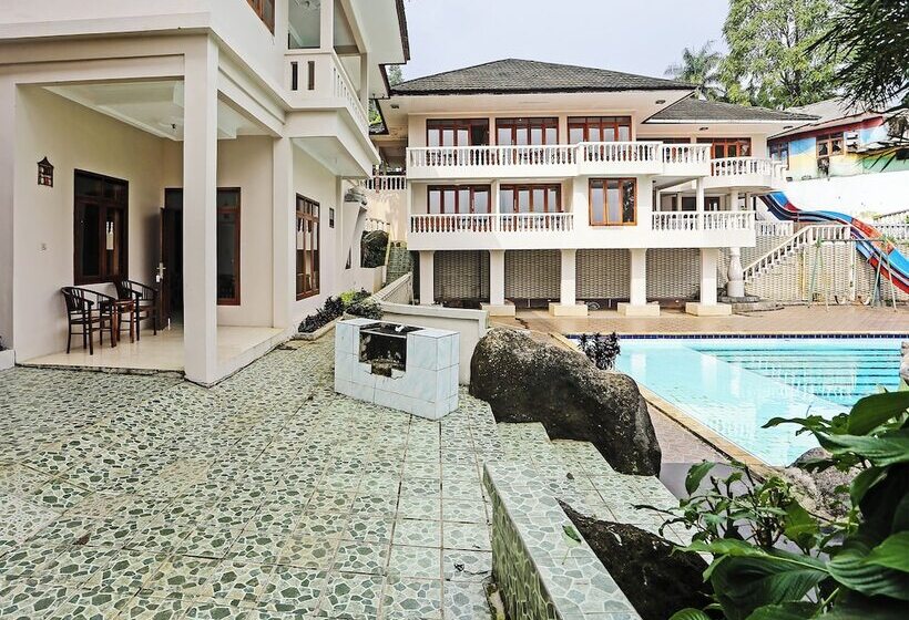 Hotel Oyo 92717 Tjokro 3