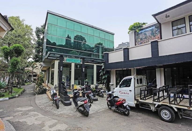 Hotel Oyo 92717 Tjokro 3
