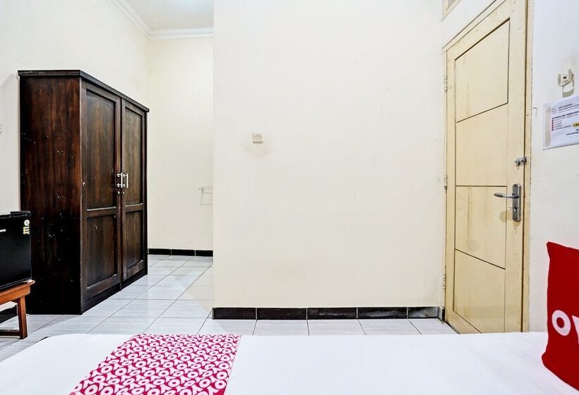 Hotel Oyo 92773 Griya Trubus Syariah