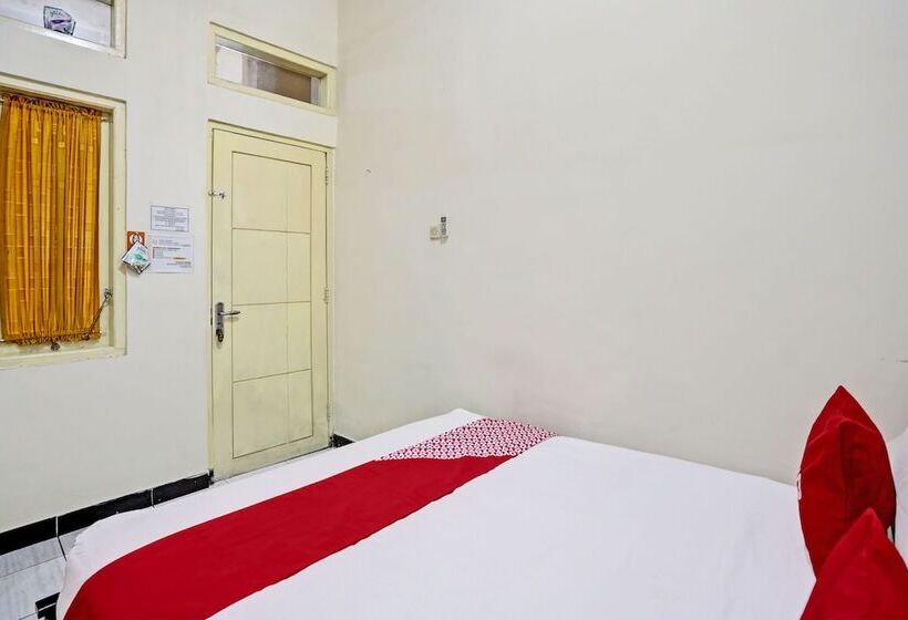 Hotel Oyo 92773 Griya Trubus Syariah