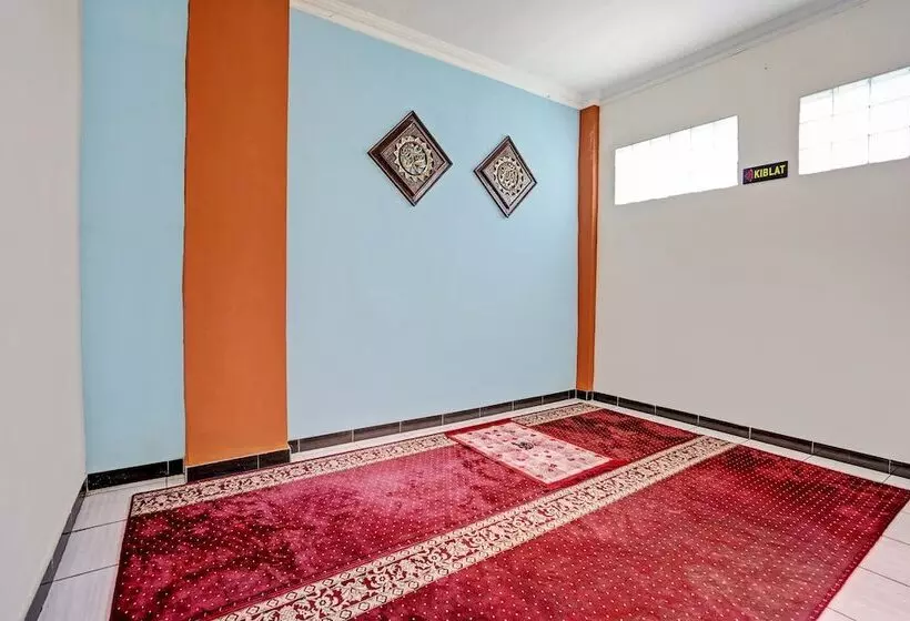 ホテル Oyo 92773 Griya Trubus Syariah